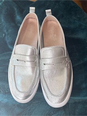 Vionic Women's Metallic Silver Penny Loafers - Shimmery Silver